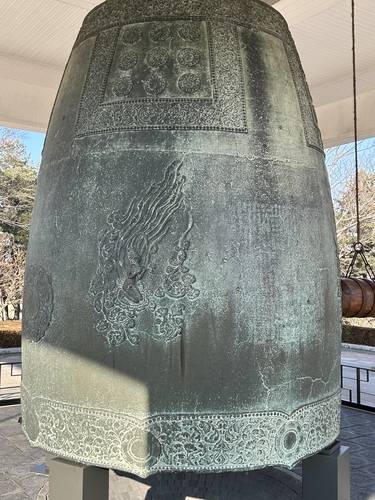 국보 '성덕대왕신종'     (경주=연합뉴스) 김예나 기자 = 경북 경주시 국립경주박물관 관내 종각에 전시된 국보 '성덕대왕신종' 모습. 사진은 지난해 1월 촬영한 것. 2025.9.24
    yes@yna.co.kr