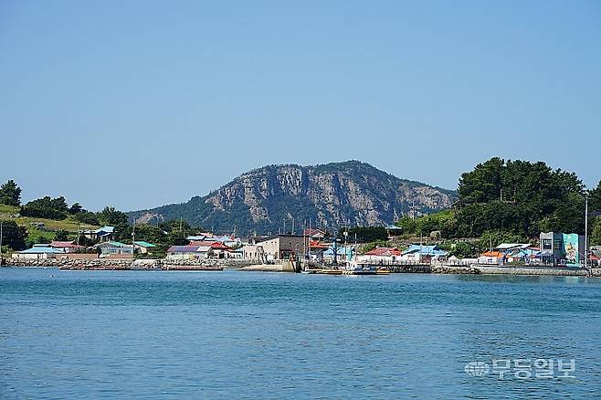신양선착장에서 바라본 연홍도 모습