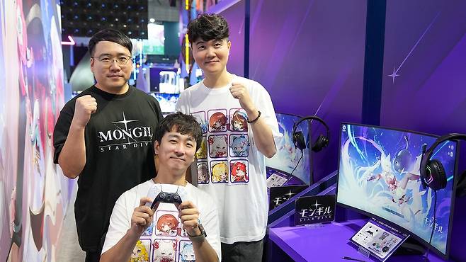 - 넷마블몬스터 김민균 리드디렉터(좌측부터),넷마몬스터 이동조 PD, 넷마블 강동기 사업부장 (사진 = 넷마블 제공)