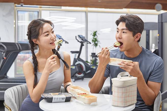 운동 후 24시간 이내에 단백질이 풍부한 식사를 하면 근육 회복과 강화에 큰 도움이 된다. 사진= 게티이미지뱅크