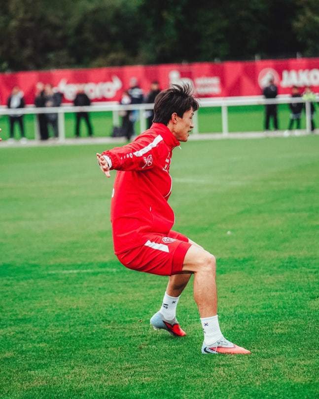 팀 훈련에 복귀한 이재성(마인츠 SNS 캡처)