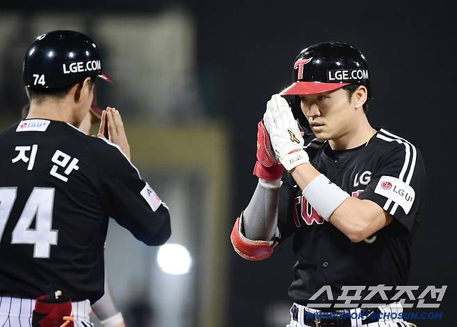 25일 울산 문수야구장에서 열린 KBO리그 롯데와 LG의 경기. 3회 안타를 날린 LG 박해민. 울산=송정헌 기자songs@sportschosun.com/2025.09.25/