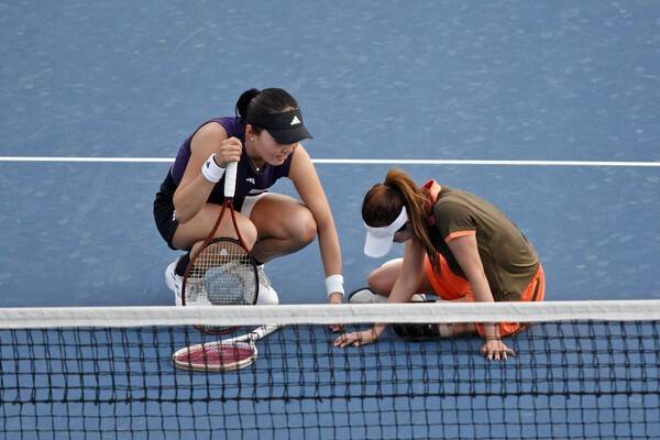 미안해하는 이마무라와 안심시키는 박소현