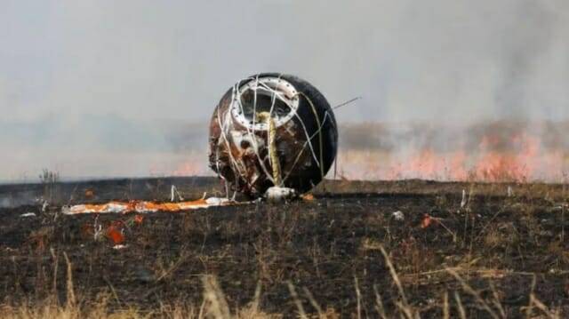 다양한 생물을 싣고 우주로 향했던 우주선이 러시아 오렌부르크 지역 초원에 지난주 착륙했다. (출처=로스코스모스/Ivan Timoshenko)