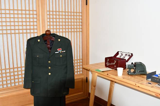 콜롬비아 참전용사 호세 M. 카스티요 셀리스의 유족이 기증한 유물.