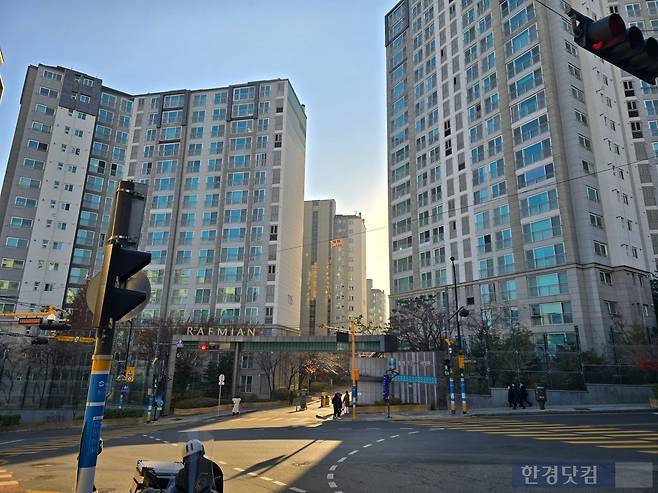 서울 성동구 옥수동 신축 대장 아파트로 꼽히는 '래미안옥수리버젠' 전경. 사진=이송렬 기자.