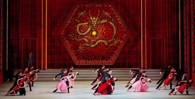 홍콩발레단의 ‘로미오+줄리엣’    (c)Conrad Dy-Liacco-low