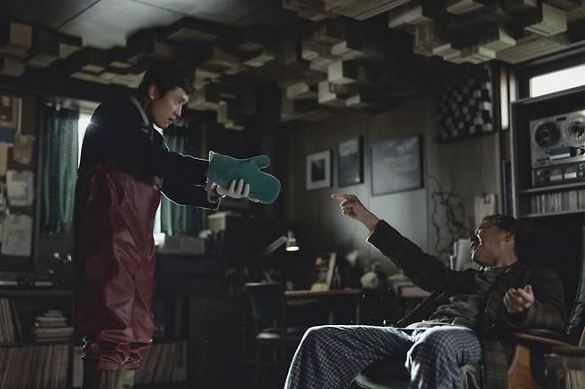 영화 '어쩔수가없다'의 한 장면. CJ ENM 제공