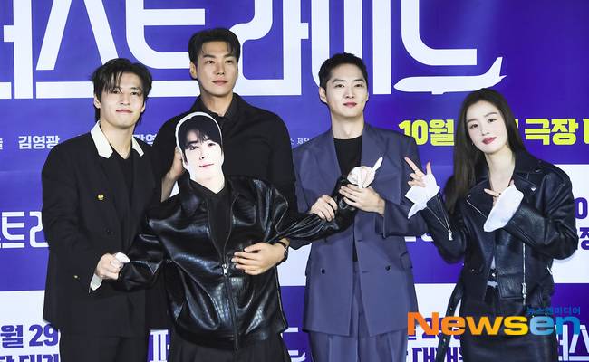 왼쪽부터 강하늘, 김영광, 강영석, 한선화