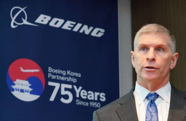 윌 셰이퍼 보잉코리아 사장이 24일 서울 롯데호텔에서 '보잉-한국 파트너십 75주년 기자간담회'를 열고 향후 사업 계획을 설명하고 있다. 사진 제공=보잉코리아