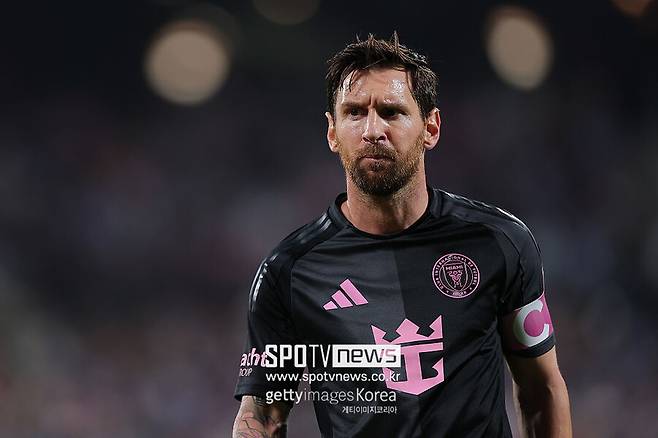 ▲ MLS 득점왕 경쟁은 시즌 막판에 더욱 뜨겁게 달아오르고 있다. 손흥민이 만들어준 기회 위에서 부앙가가 '축구의 신'을 넘어설 수 있을지 지켜보게 된다. 손흥민이 일으킨 변화는 이미 팀을 넘어 리그 전체를 흔들고 있다.