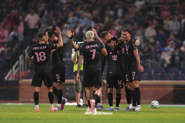 기뻐하는 인터 마이애미 선수단. /AFPBBNews=뉴스1