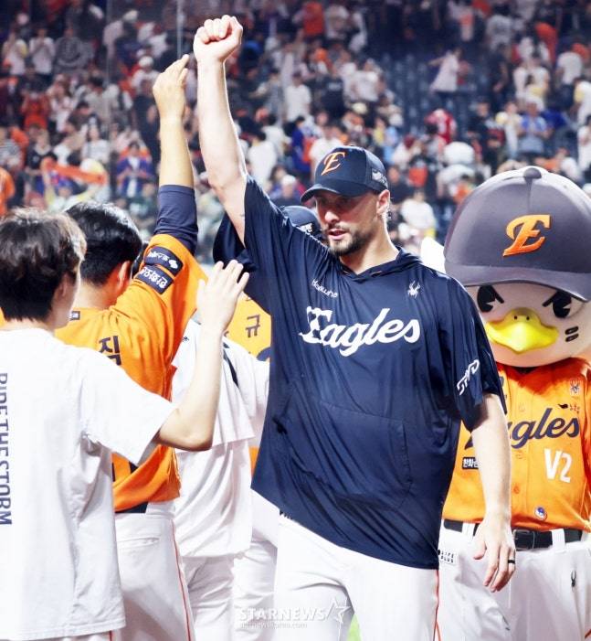 한화 이글스 에이스 와이스. /사진=강영조 선임기자