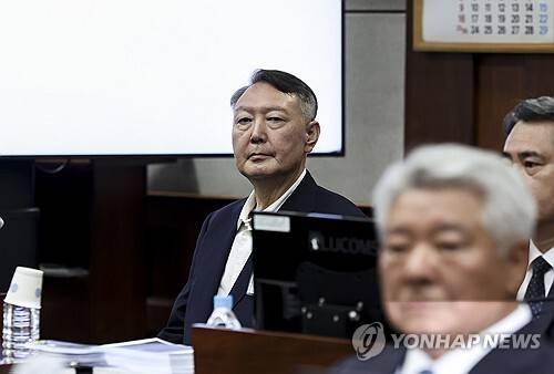 흰머리에 수척해진 윤석열 전 대통령. 연합뉴스