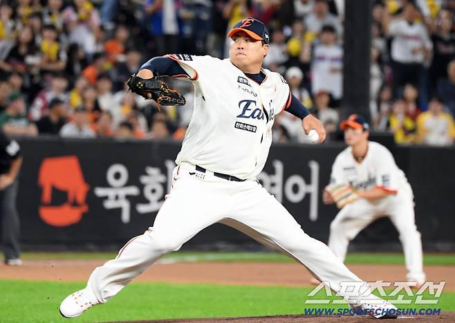 26일 대전 한화생명볼파크에서 열린 한화 이글스와 LG 트윈스의 경기. 한화 류현진이 역투하고 있다. 대전=박재만 기자 pjm@sportschosun.com/2025.09.26/