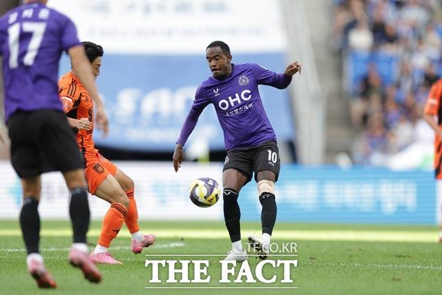 안양의 중위권 진입에 힘을 불어넣고 있는 야고./K리그