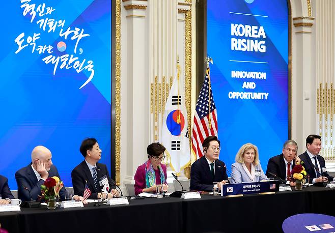 이재명 대통령이 25일(현지시간) 미국 뉴욕 증권거래소에서 열린 한국경제설명회 투자서밋에서 발언하고 있다./연합뉴스