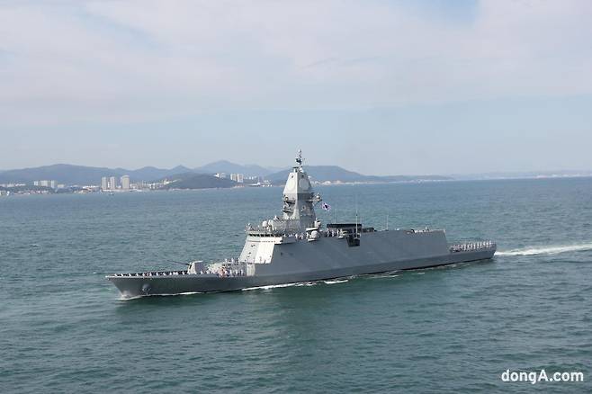 해군이 최근 배치한 3200톤급 호위함(FFG) 충남함. 최재호 기자 cjh1225@donga.com