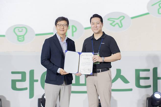 제이디솔루션은 더 라이프 스타일 박람회 시니어 혁신상을 수상했다 / 출처=IT동아