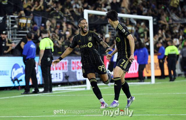 손흥민과 데니스 부앙가/게티이미지코리아