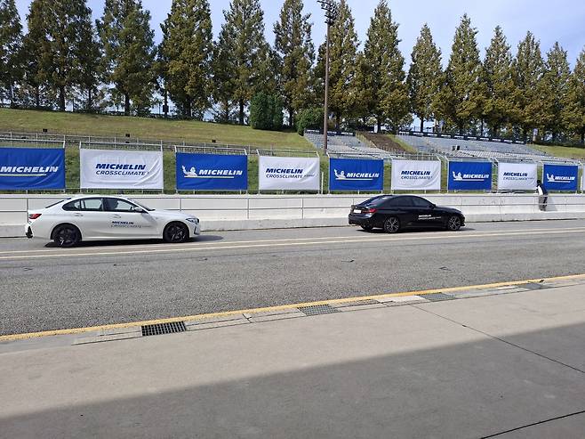 미쉐린 크클라이밋 3가 장착된 BMW 차량이 용인 서킷을 주행하고 있다. [용인=김성우 기자]