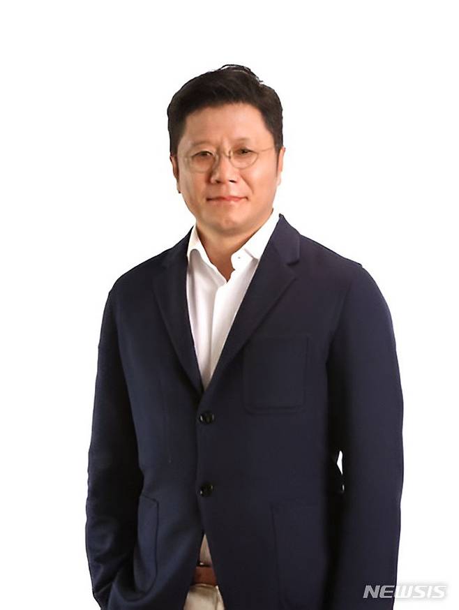 [서울=뉴시스]최훈학 조선호텔앤리조트 신임 대표이사 내정자. (사진=신세계그룹 제공)