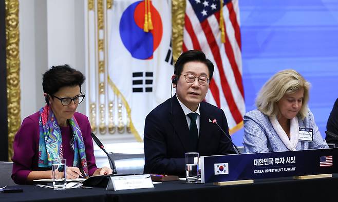 이재명 대통령이 25일(현지시간) 미국 뉴욕 증권거래소에서 열린 한국경제설명회 투자서밋에서 발언하고 있다. 연합뉴스