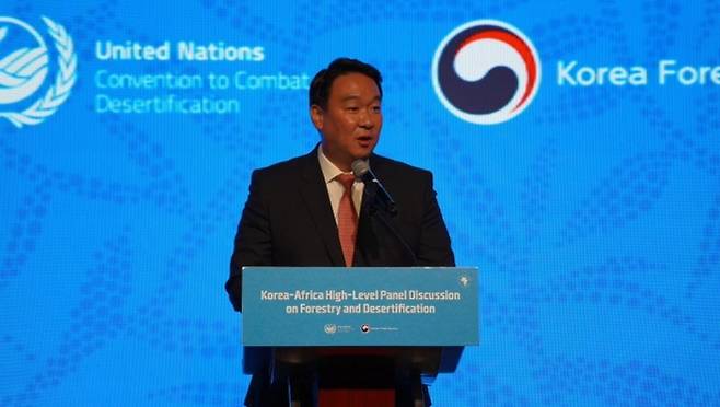 정희용 국민의힘 의원이 2024년 6월 3일 산림청과 UNCCD(유엔사막화방지협약)가 주최한 2024 한-아프리카 정상회의 부대행사인 사막화방지 산림협력 최고위급 패널 토론에서 발언하고 있다. 정희용 의원 페이스북