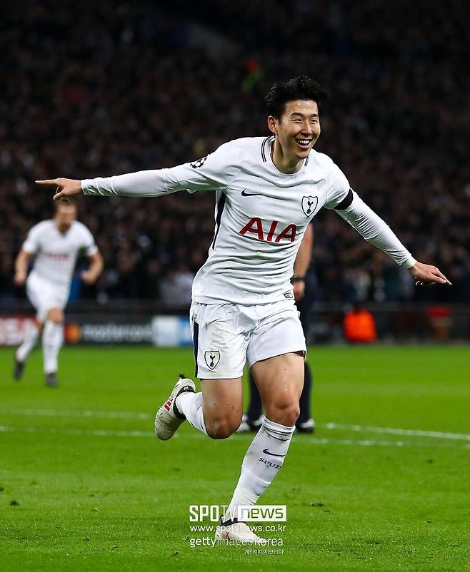 ▲ 여름 이적 시장에서 손흥민이 합류하면서 팀 자체가 180도 달라졌다. 측면 공격수는 물론 스트라이커로도 뛸 수 있는 손흥민으로 인해 부앙가와의 시너지 효과는 상상 이상이었다. 최근 3경기에서 손흥민과 부앙가가 돌아가며 해트트릭을 연속해 기록한 것이 대표적이다.