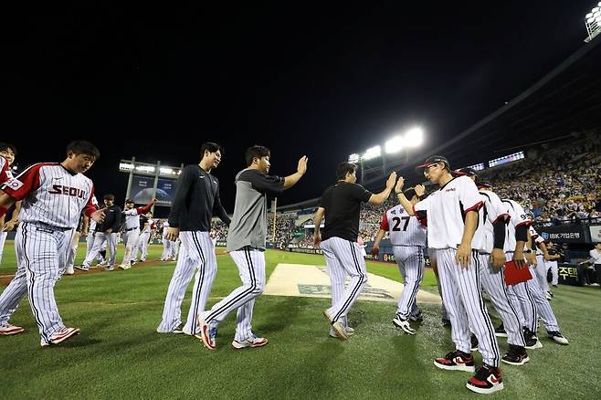 ▲ LG는 2023년 당시 정상을 끝까지 지킨 경험을 바탕으로 올해도 2위의 추격을 허용하지 않고 있다 ⓒLG트윈스