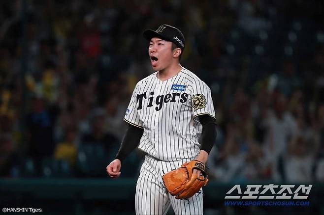 이시이는 후지카와 감독이 2006년 기록한 47.2이닝 연속 무실점 기록을 돌파했다. 한신 투수 최다 연속 이닝 무실점 기록을 수립했다. 사진캡처=한신 타이거즈 SNS