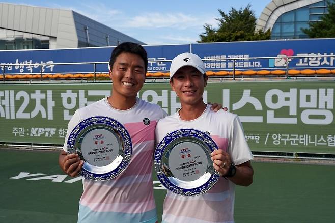 실업연맹전 남자복식 우승 정윤성 홍성찬 조(사진/김도원 기자)