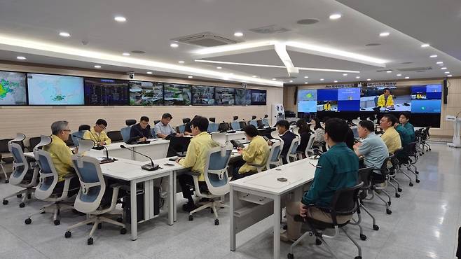 오늘(27일) 아침 열린 제주도, 행정시 긴급회의