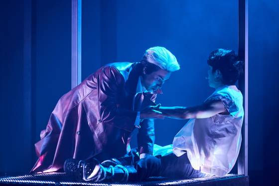 사도와 영조의 록뮤지컬 ‘쉐도우’. [사진 각 제작사]