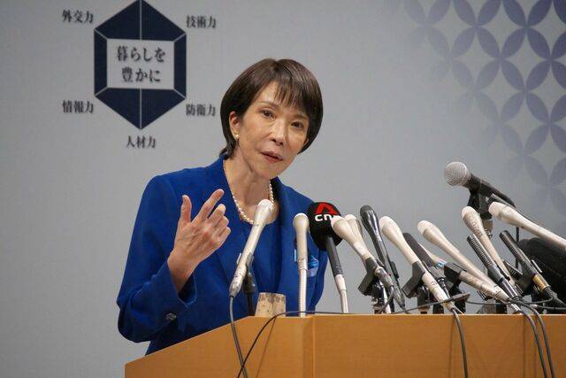 다카이치 사나에 전 일본 경제안보담당상이 지난 19일 도쿄 국회의사당에서 기자회견을 열고 집권 자민당 총재 선거 출마 의사를 밝히고 있다. 그가 다음 달 4일 총재 선거에서 승리한다면 일본 최초의 여성 총리에 오를 가능성이 크다. UPI연합뉴스