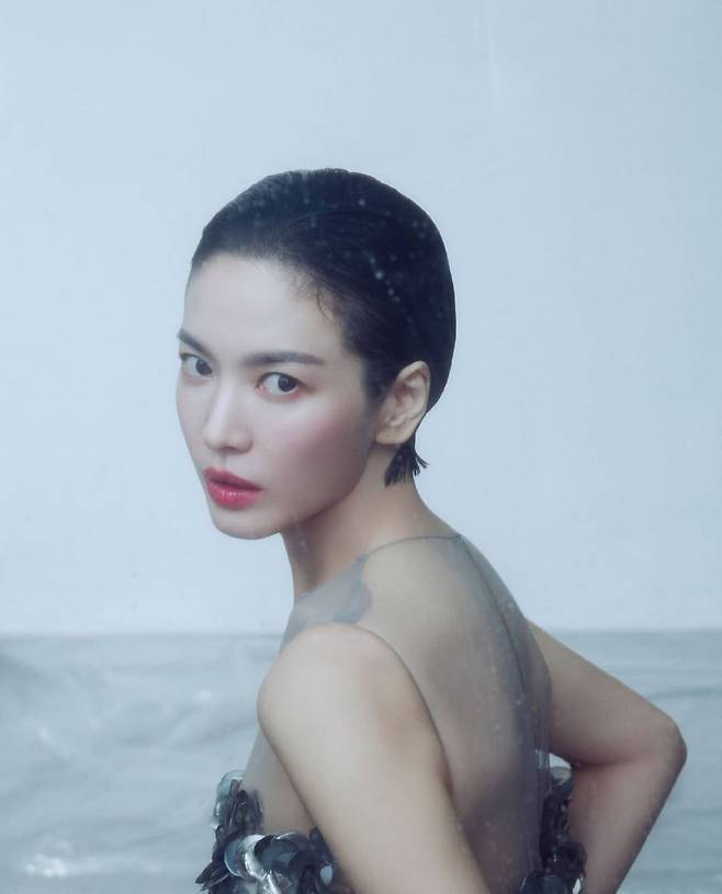 송혜교 소셜미디어, 보그 코리아