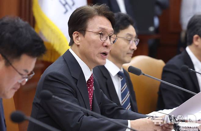 [서울=뉴시스] 추상철 기자 = 김민석 국무총리가 지난 24일 오후 서울 종로구 정부서울청사에서 열린 국정현안관계장관회의에서 모두발언을 하고 있다. 2025.09.24. scchoo@newsis.com
