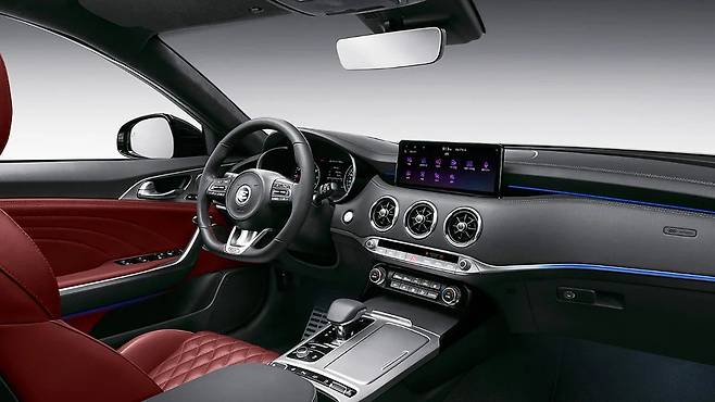 기아 스팅어 실내