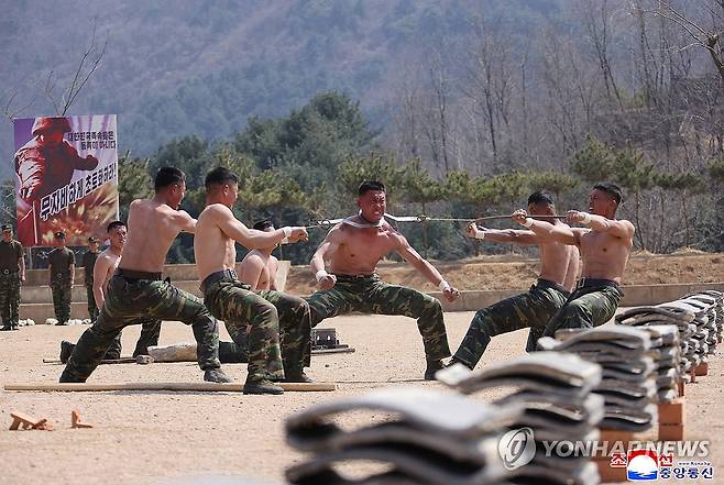 2025년 4월 북한 특수부대 훈련 모습 [북한 조선중앙통신 사진]