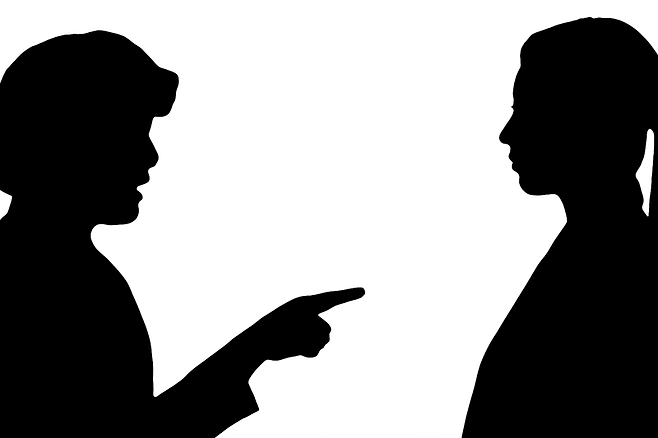 예비 시누이가 SNS를 엿본 뒤 시부모에게 이른 뒤 훈계를 들은 여성의 사연을 AI를 활용해 이미지로 생성. /사진=챗GPT