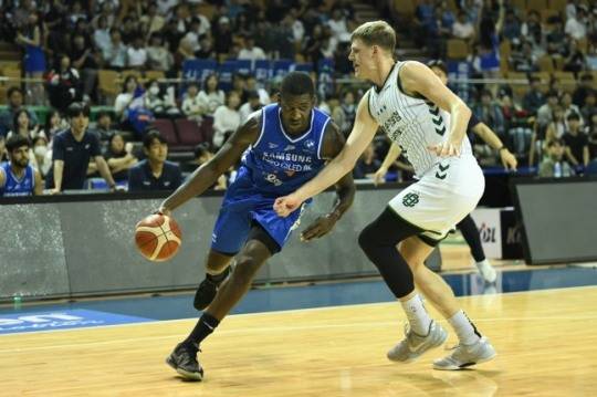 프로농구 서울 삼성과 원주 DB의 시범경기 / 사진=KBL 제공. 연합뉴스