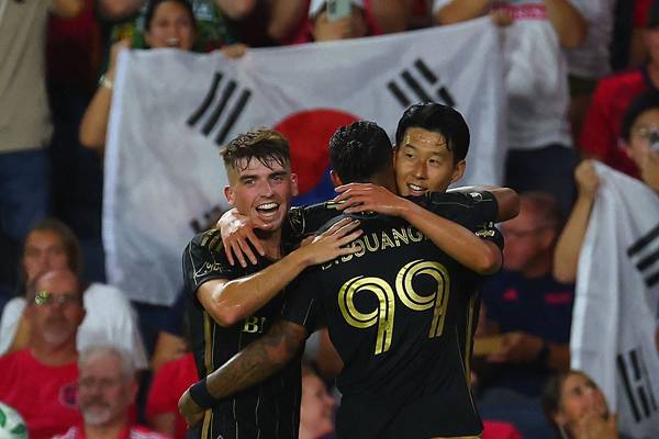 LAFC는 이날 승리로 체룬돌로 감독에게 통산 100승을 안겼다. 사진= Getty Images/AFP = 연합뉴스 제공