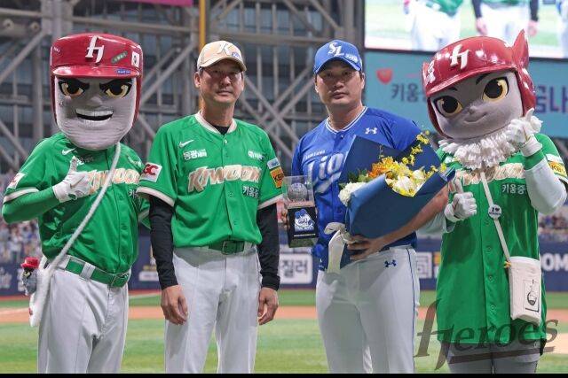 키움 히어로즈가 오승환에게 은퇴투어 선물을 전했다./키움 히어로즈