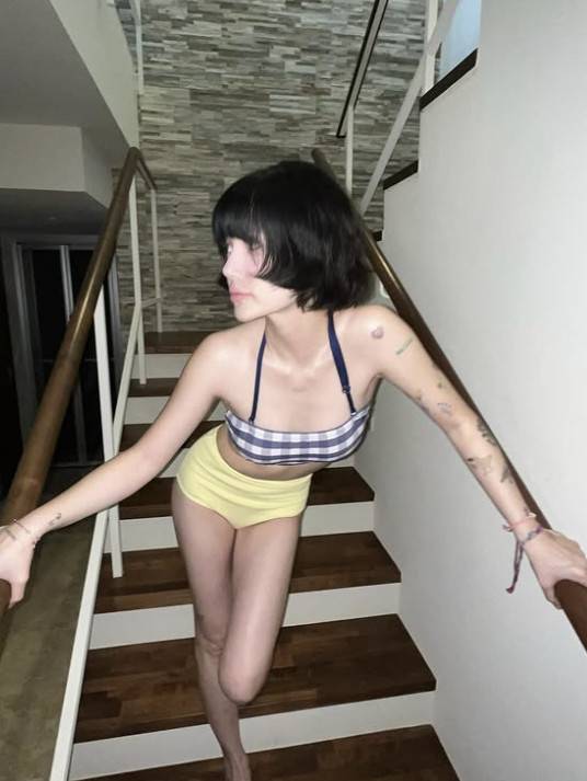 지민 소셜 계정 캡처