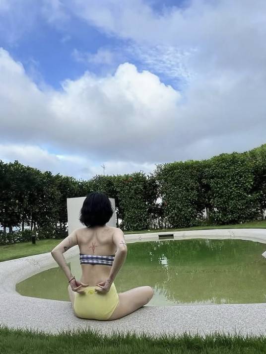 지민 소셜 계정 캡처