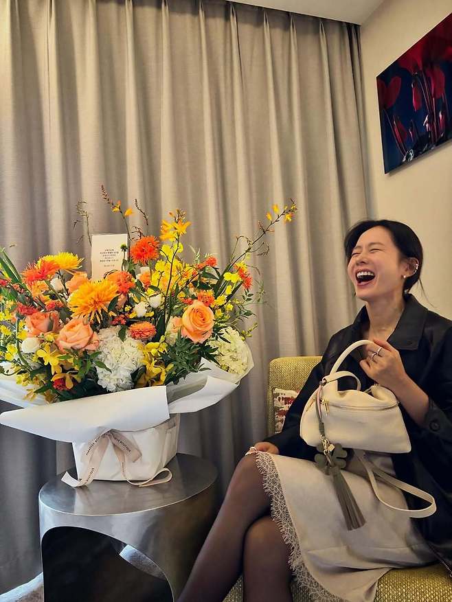 영화 ‘어쩔 수가 없다’로 7년 만에 스크린에 복귀한 손예진. 손예진 SNS 캡처