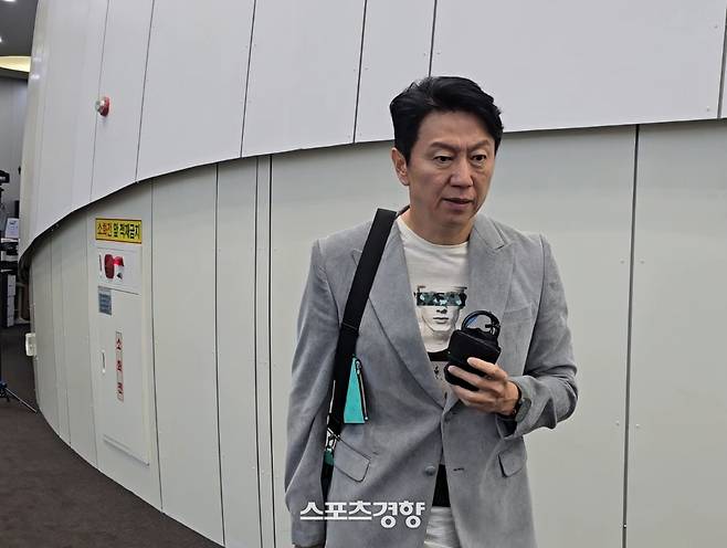 럭키 결혼식에 참석한 배우 김수로. 럭키 지인 제공