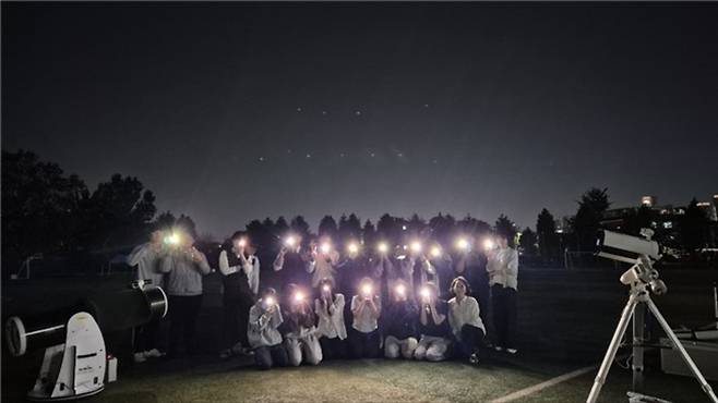 ▲ 지난 5월 진행한 '천문 캠프'에 참여한 학생들의 모습. /사진제공=광주중앙고등학교