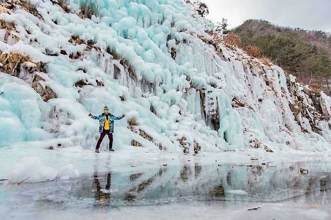 얼음천국으로 변한 청송 얼음골.