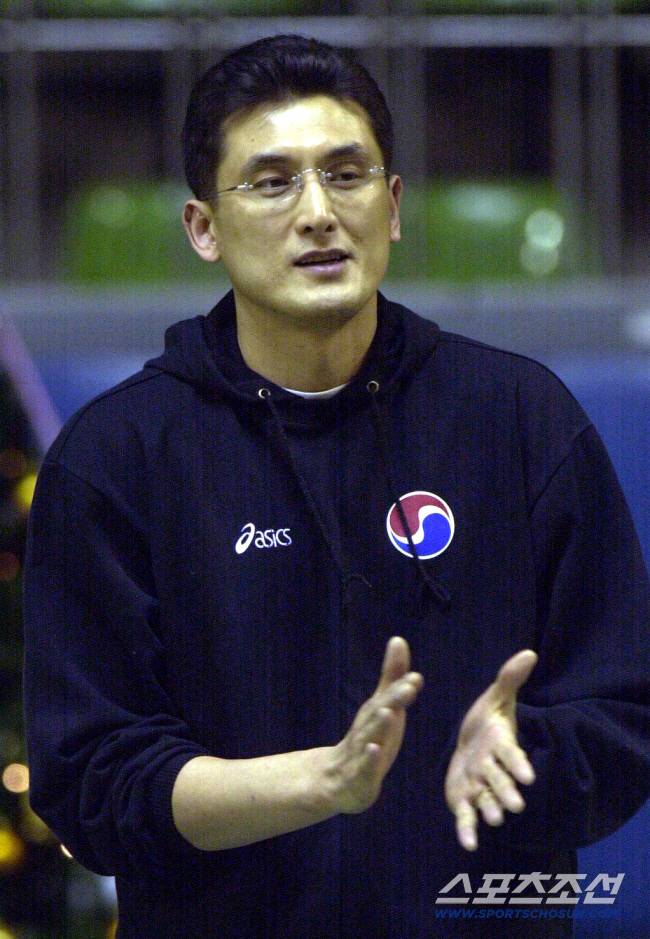 대한항공 감독 시절 최천식. 최연진의 아버지다. 스포츠조선DB